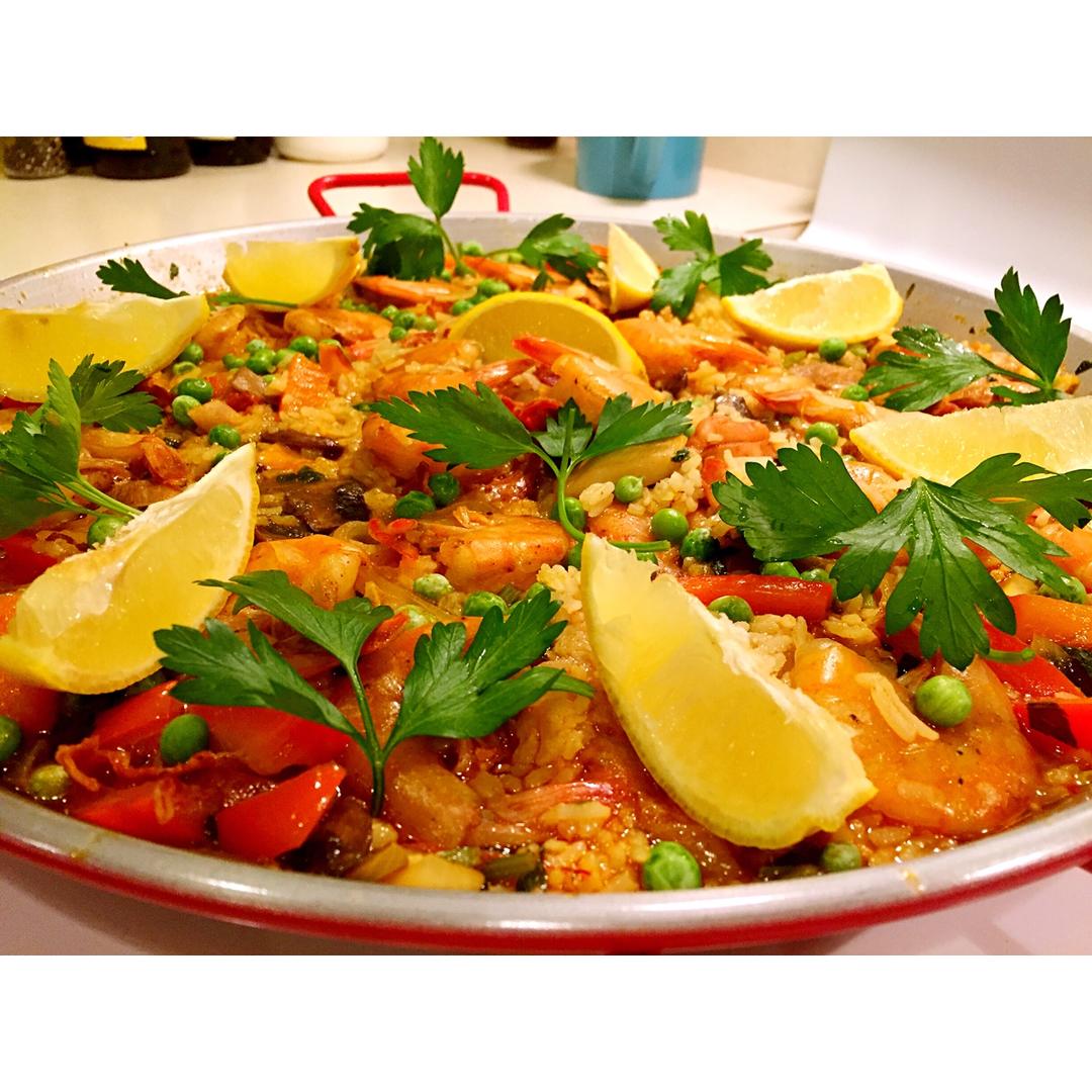 节日大餐西班牙海鲜饭Paella