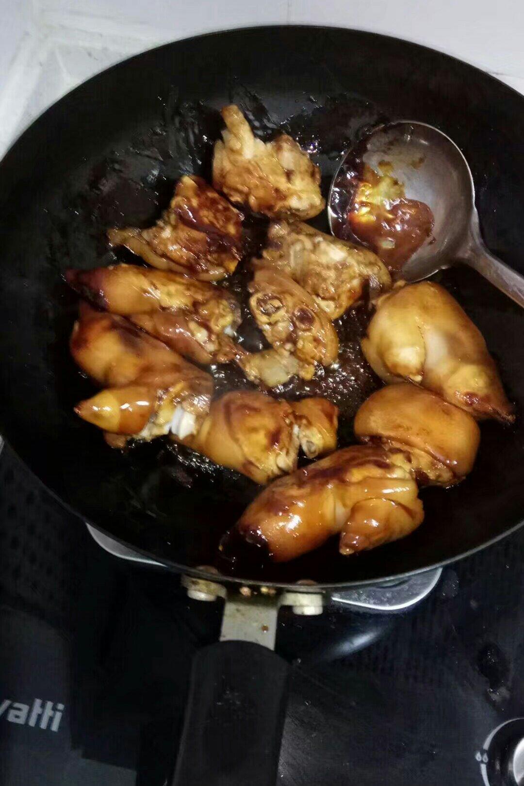 美味的家常菜：红烧猪蹄