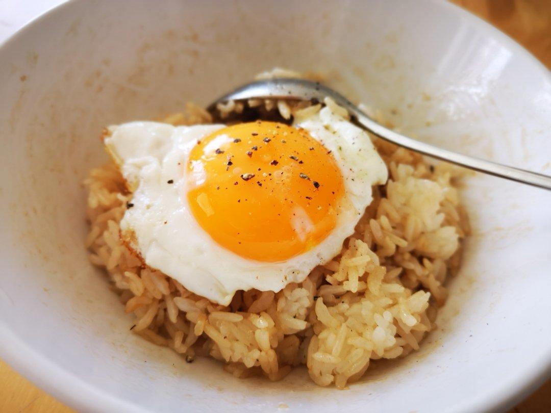 鸡蛋酱油饭