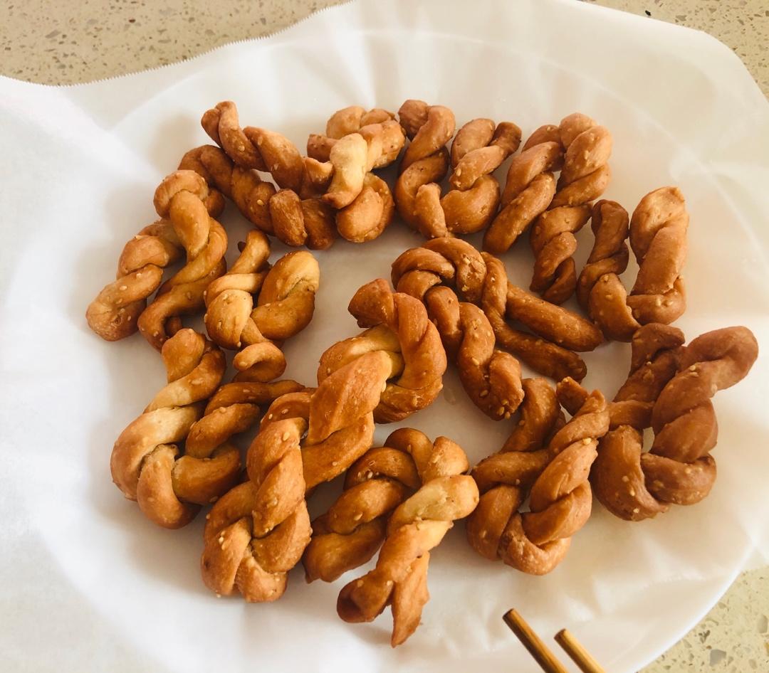 酥软蜂蜜小麻花，没人不喜欢！