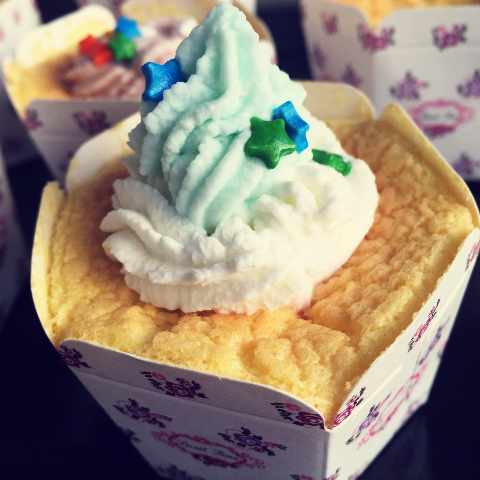 消耗淡奶油之作——淡奶油小蛋糕