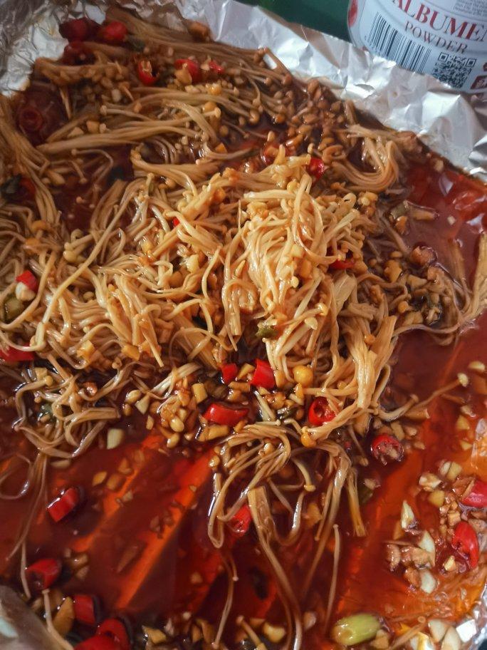 锡纸金针菇-在家用烤箱就能做的烧烤，烧烤店必点菜品之一！超鲜！