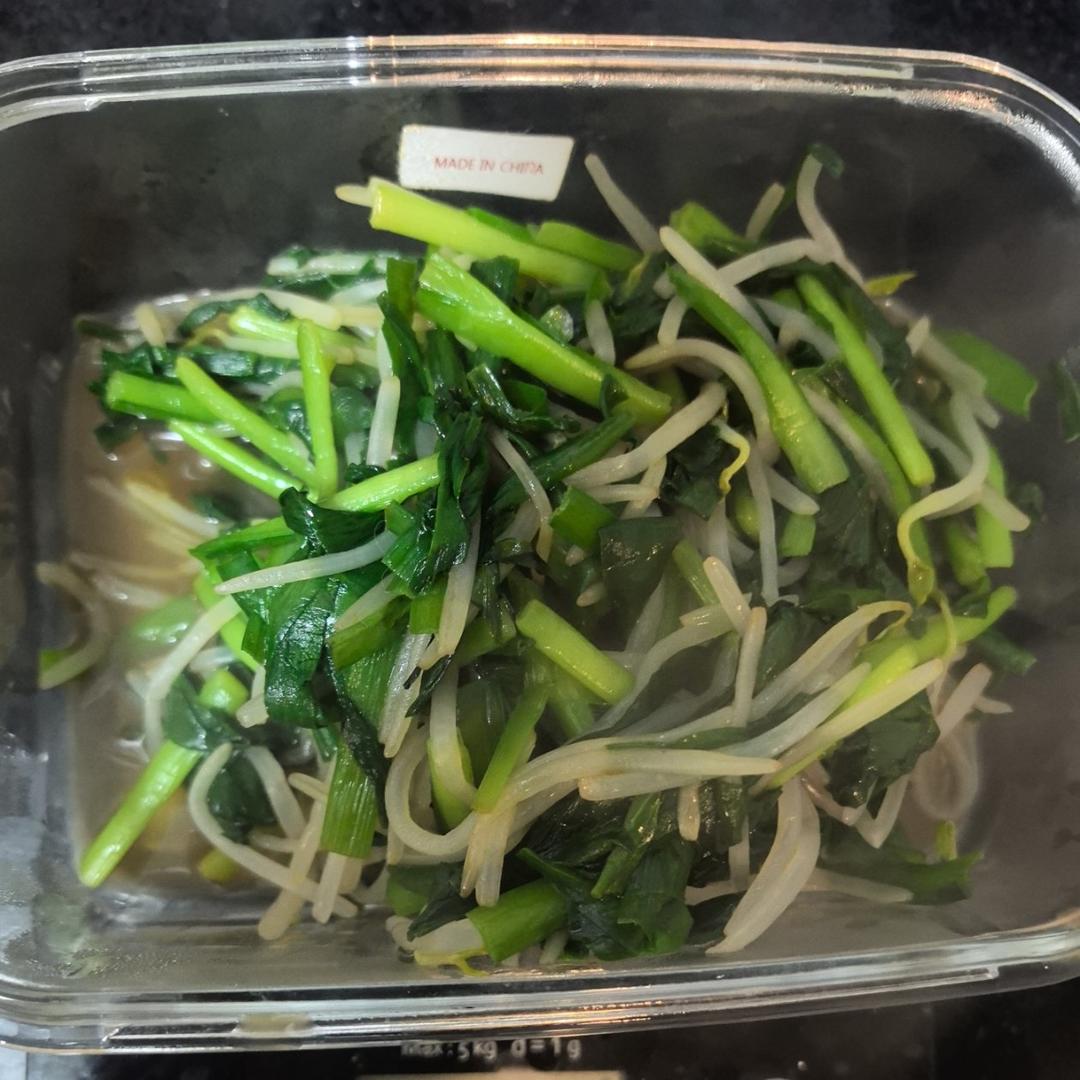 韭菜炒豆芽
