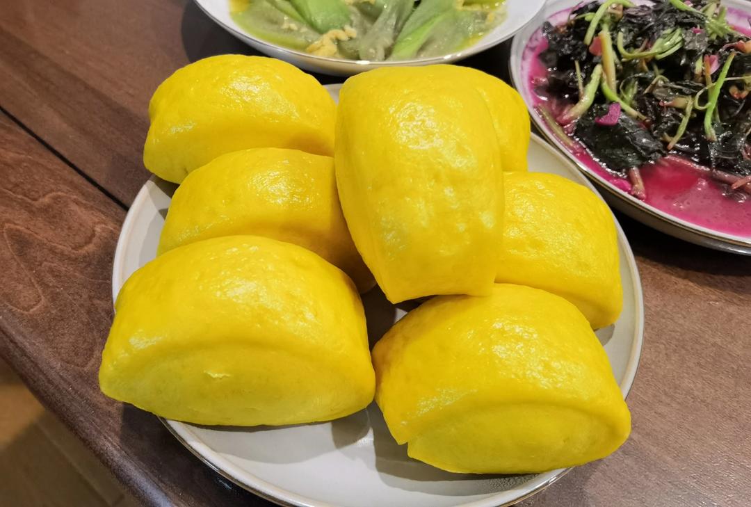 新手也可以--详解如何做出人见人爱、金黄的南瓜馒头