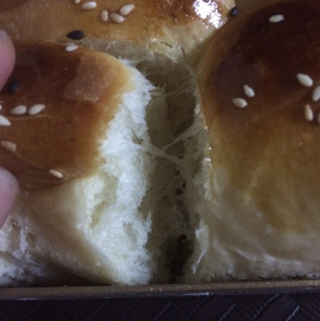 大人小孩都爱不释口的【蜂蜜牛奶小餐包】