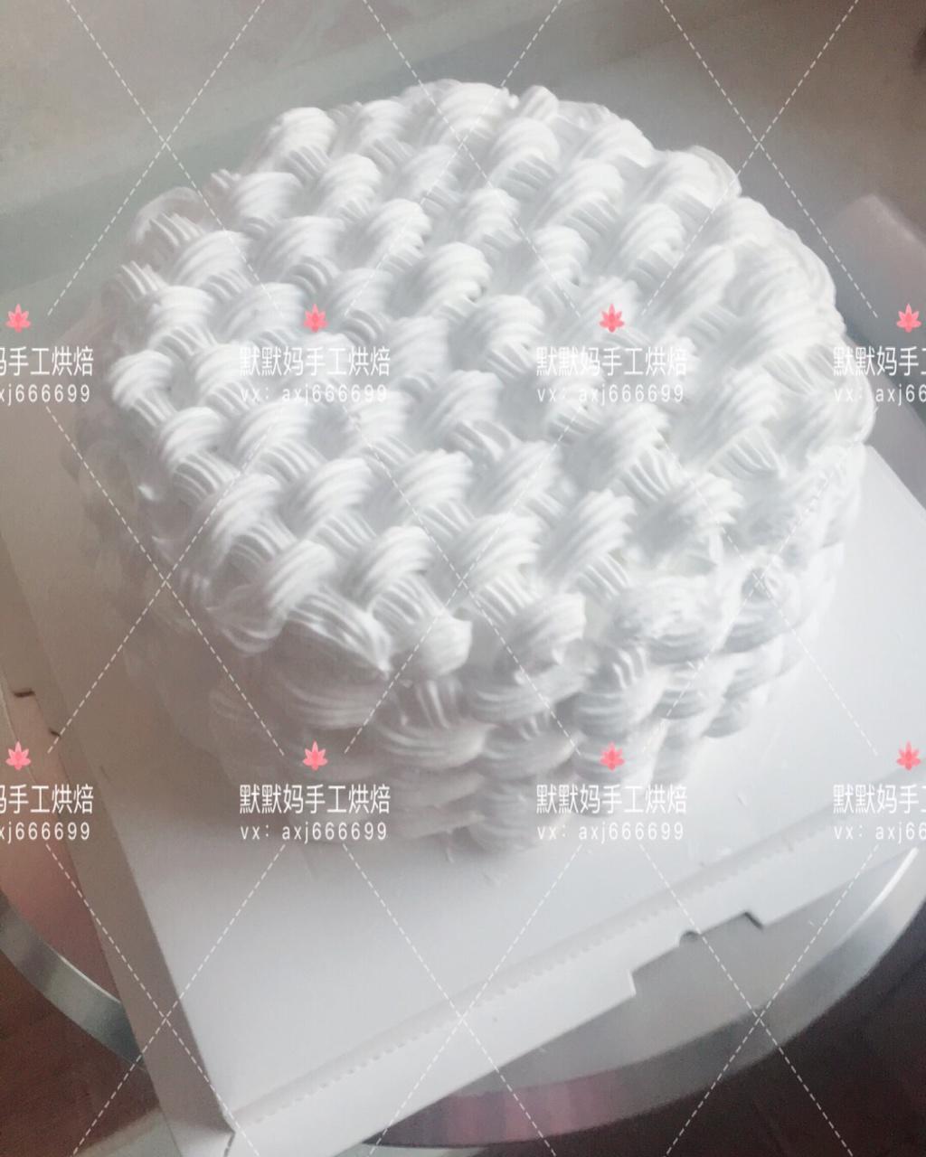 一看就会的奶油'花篮'裱花～