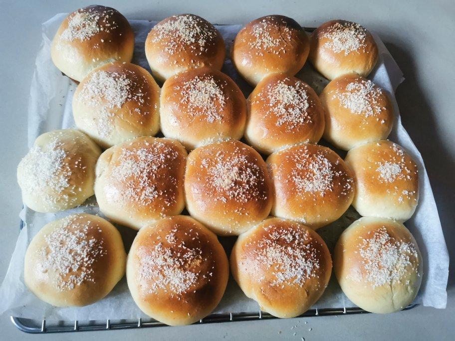 🥛超简单快手，柔软拉丝，一次发酵，牛奶小餐包