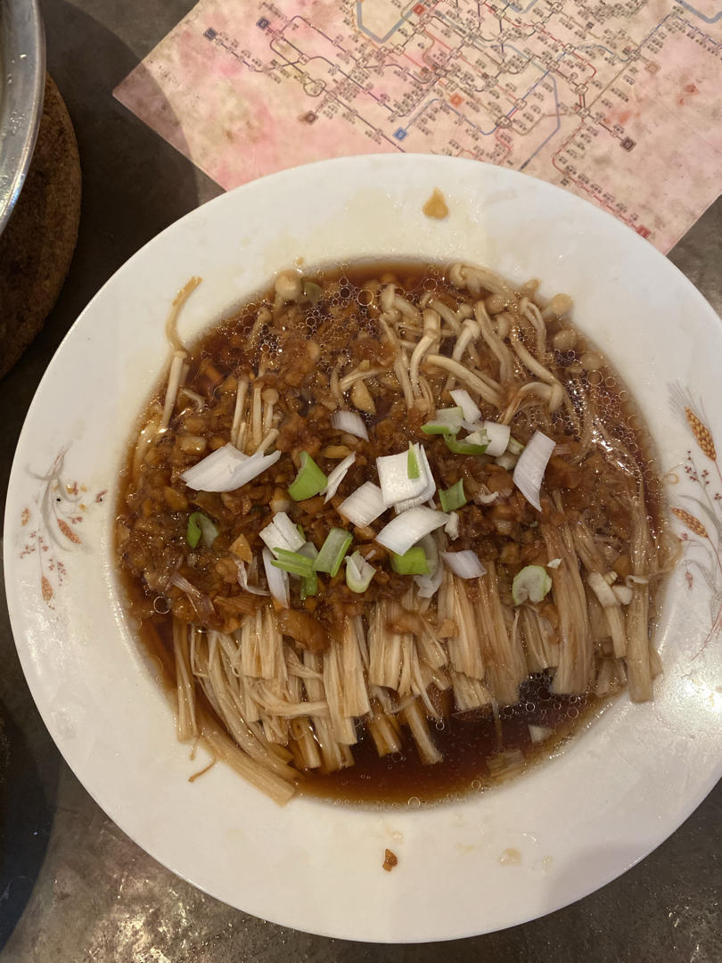 蒜蓉金针菇，简单快手的下饭神菜