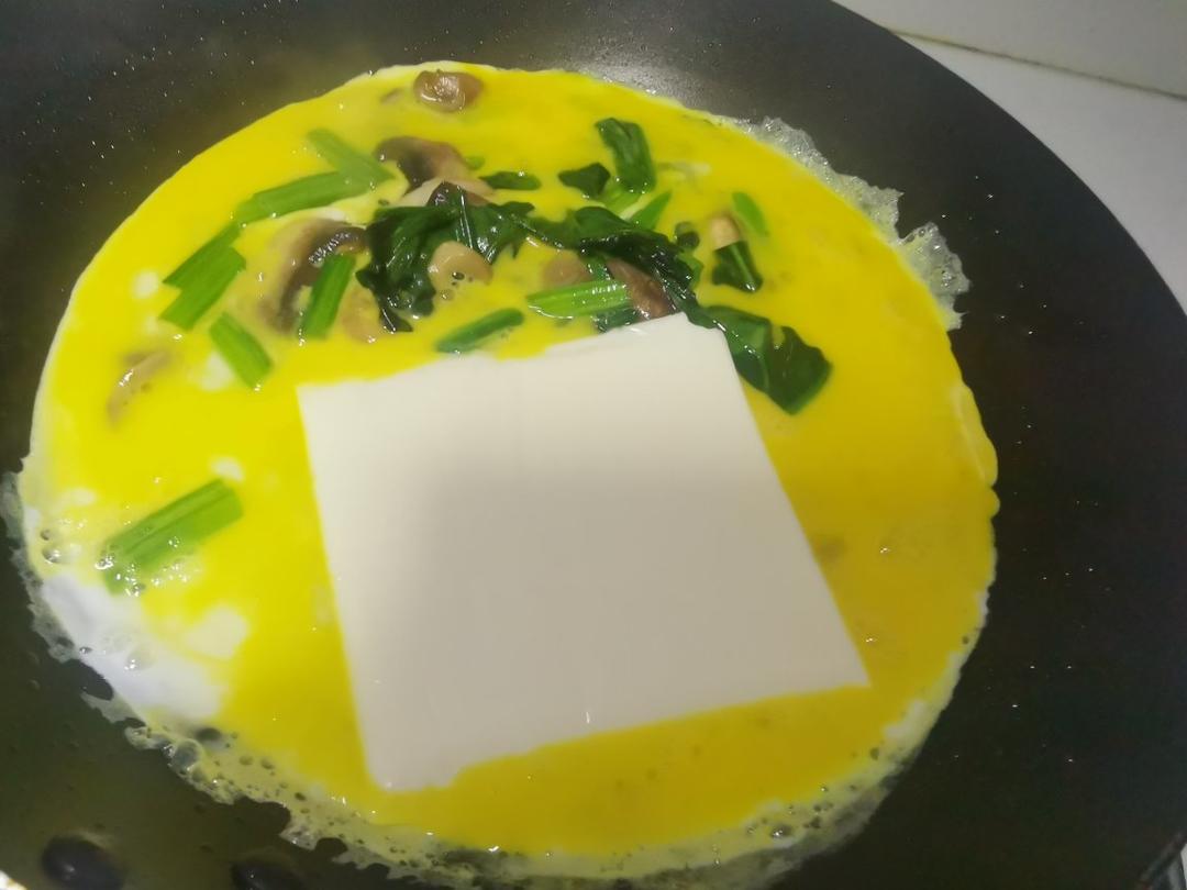 生酮芝士菠菜蛋饼早餐