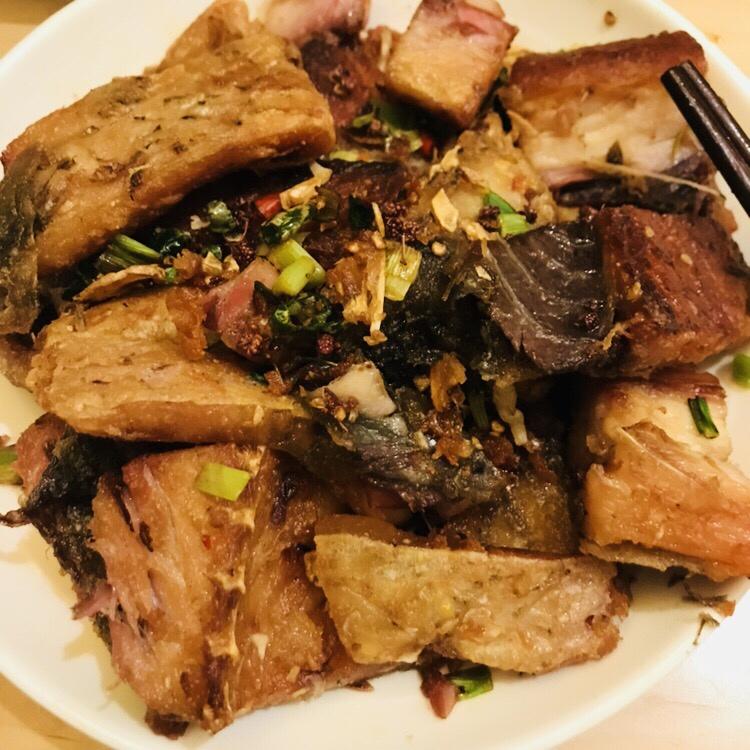 我儿最爱猪猪侠做的咸鱼烧萝卜—绝对的下饭神器!