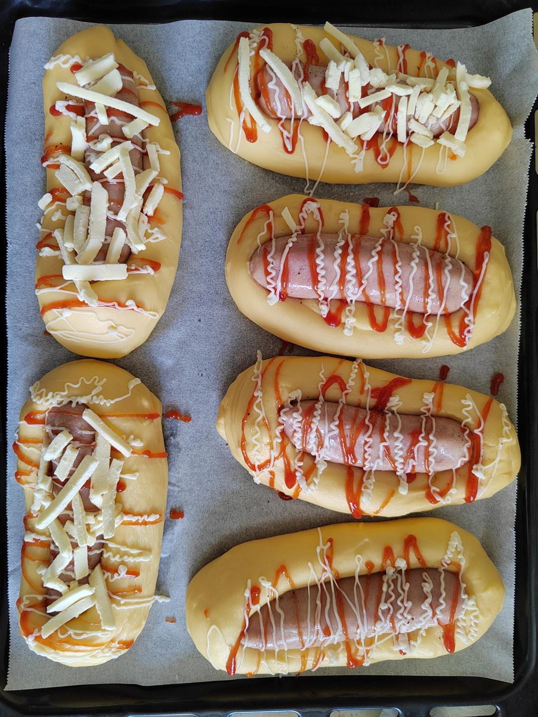 一个面团撑起一家店的台式面包—香肠面包