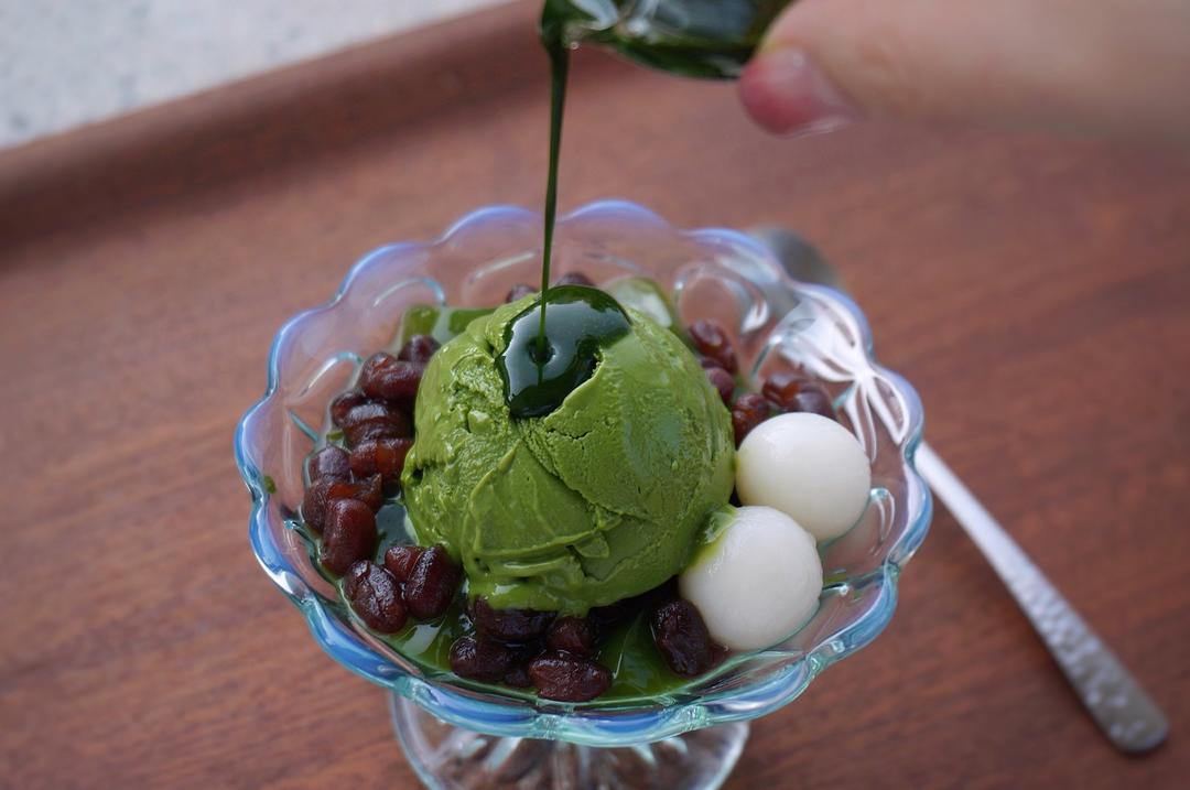抹茶白巧冰淇淋