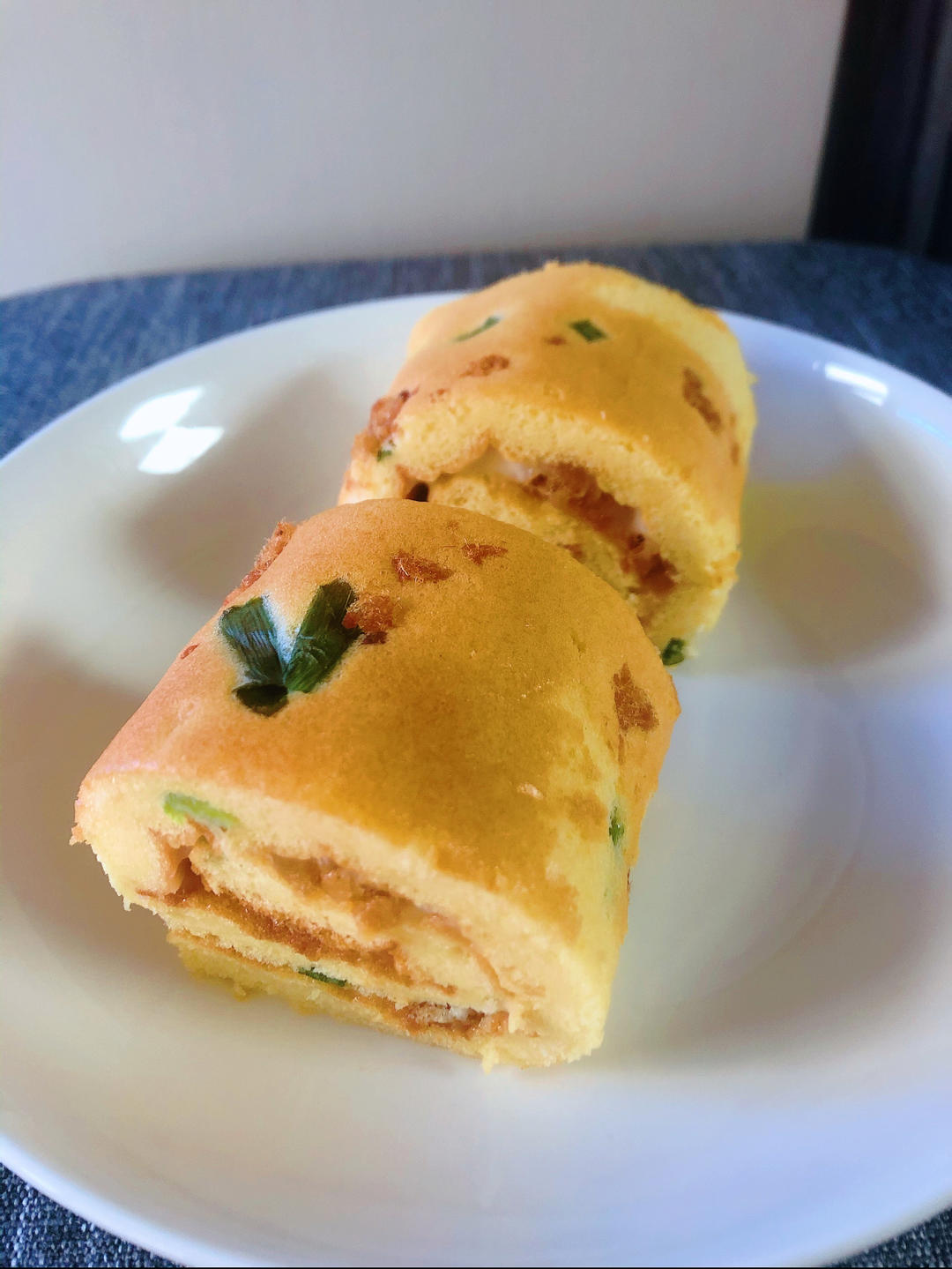 美味肉松卷-简单不开裂，零失误的蛋糕卷