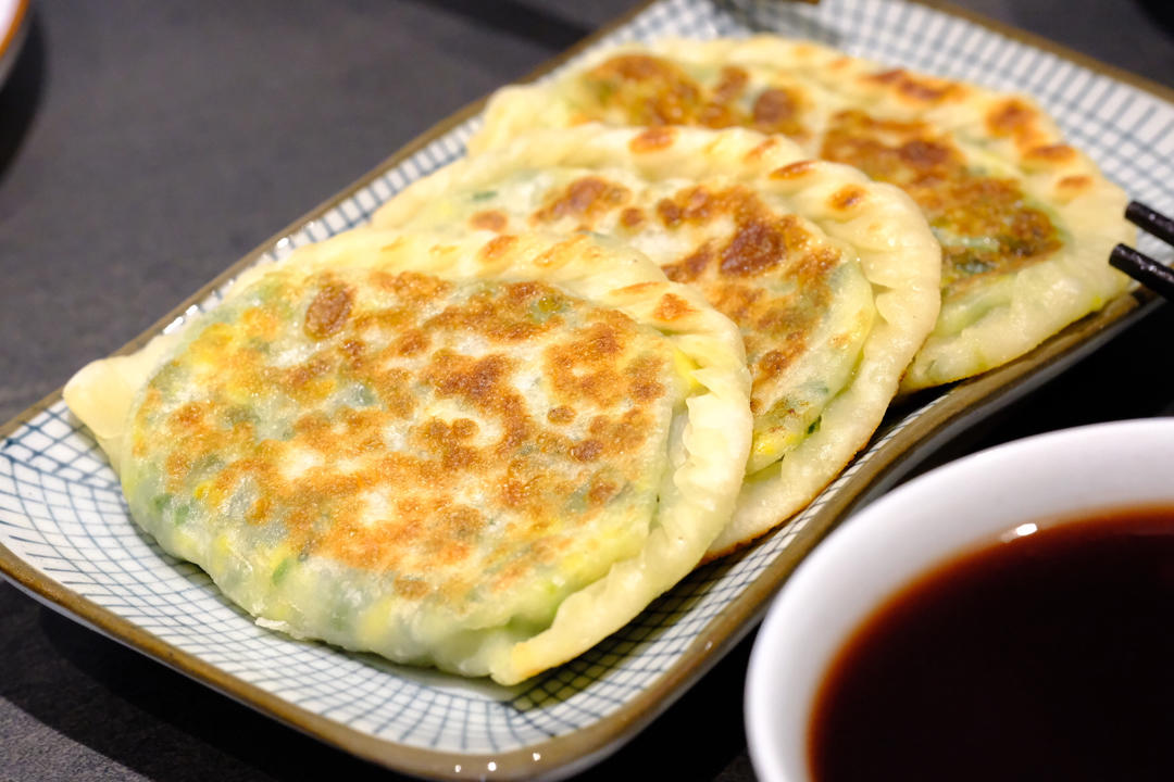 韭菜盒子 & 葱花饼