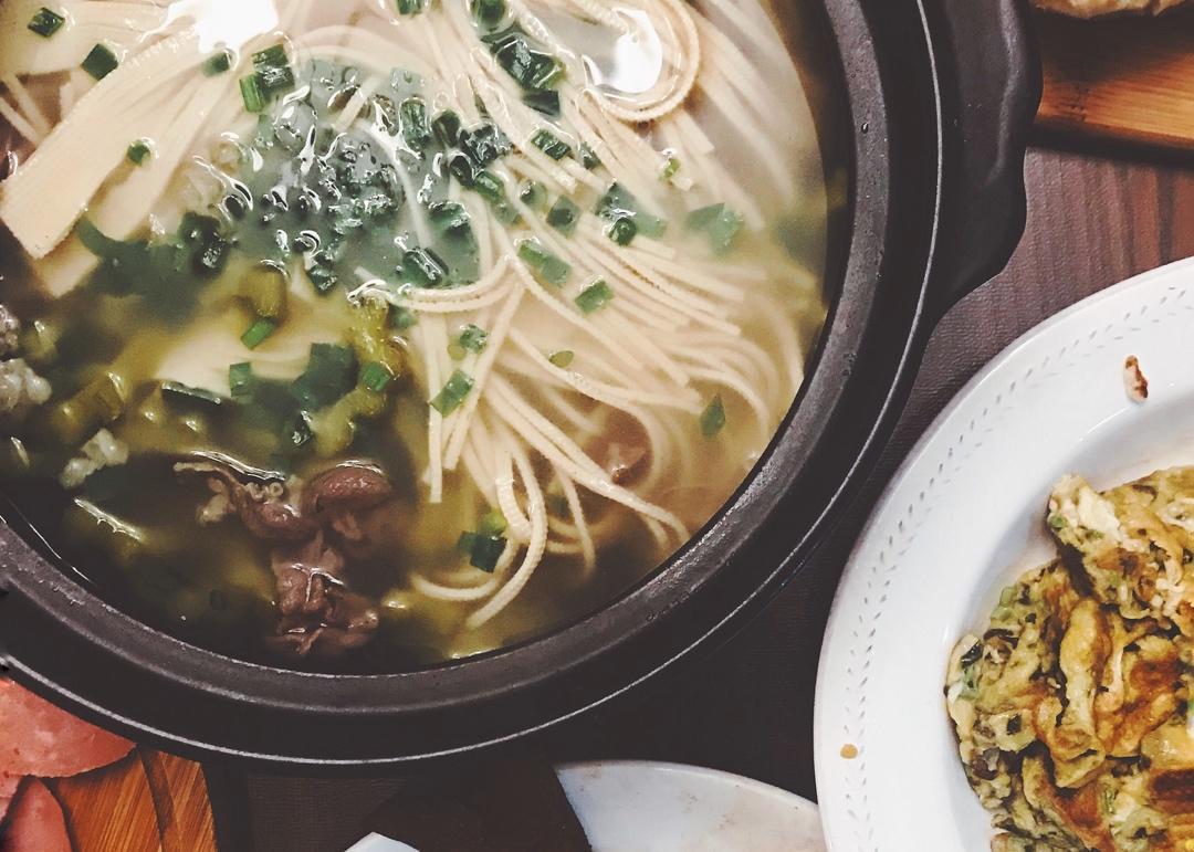 苦瓜牛肉粉丝汤+葱油饼