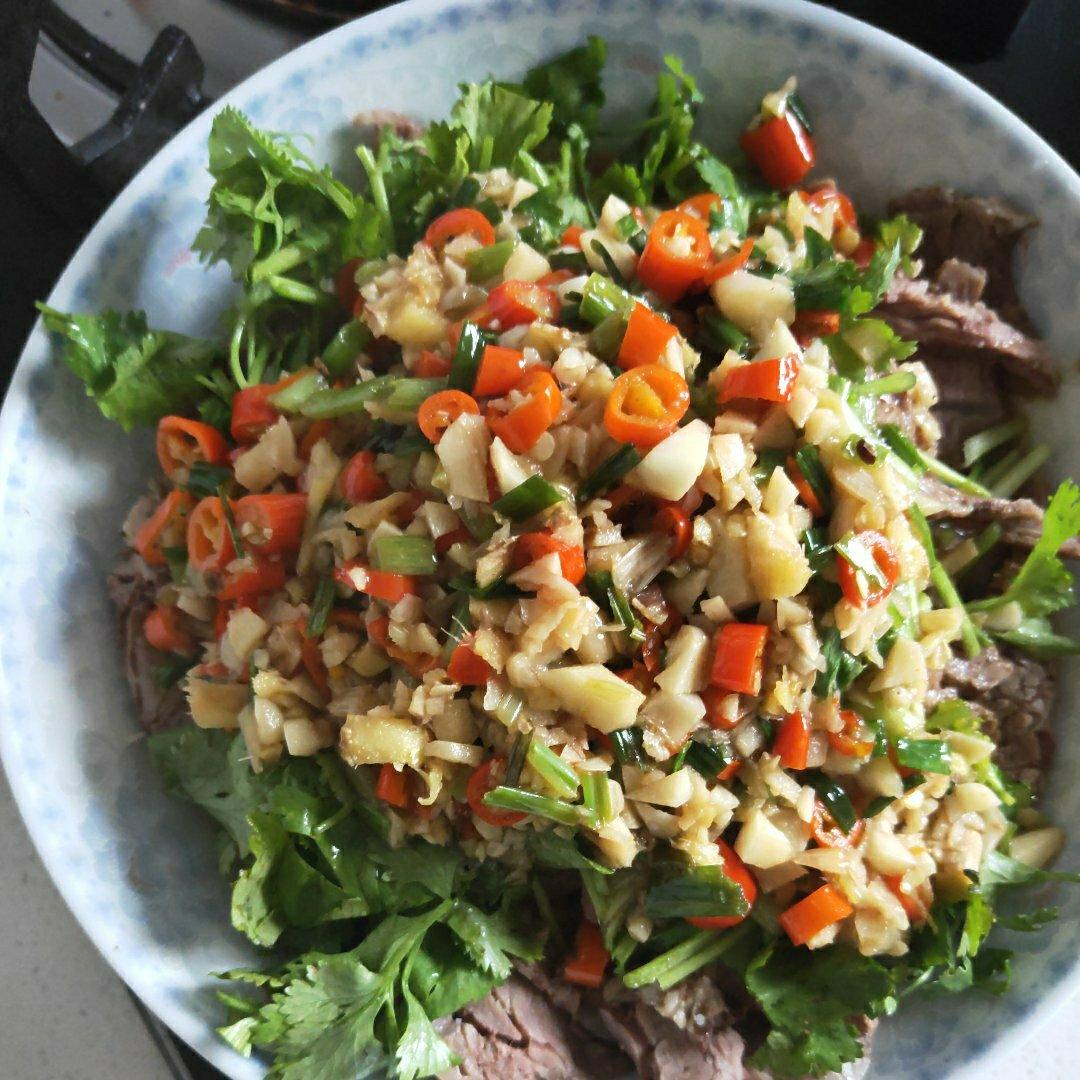 元气满满的夏日凉拌卤牛肉