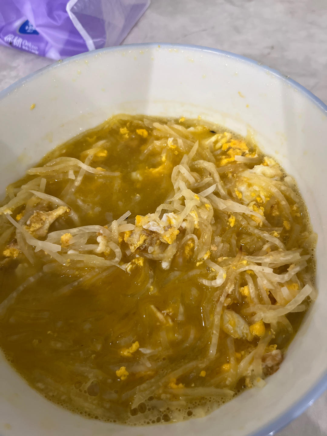 奶白鲜香的萝卜丝煎蛋汤