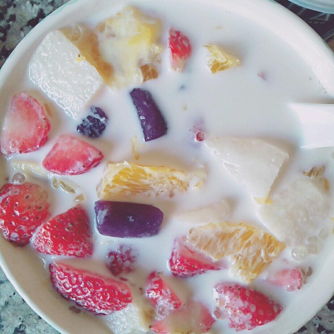 椰奶水果捞(满记甜品)