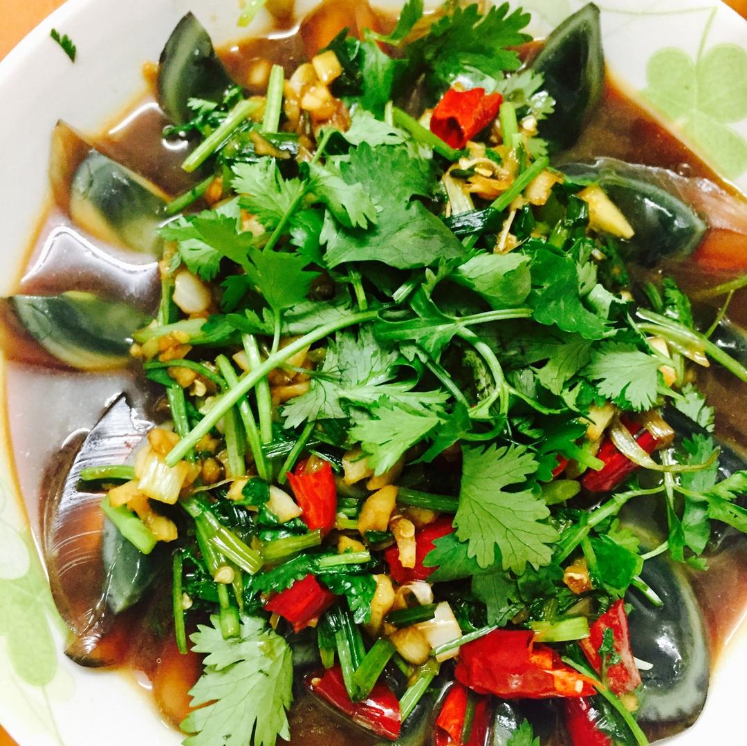 高高s做的凉拌皮蛋