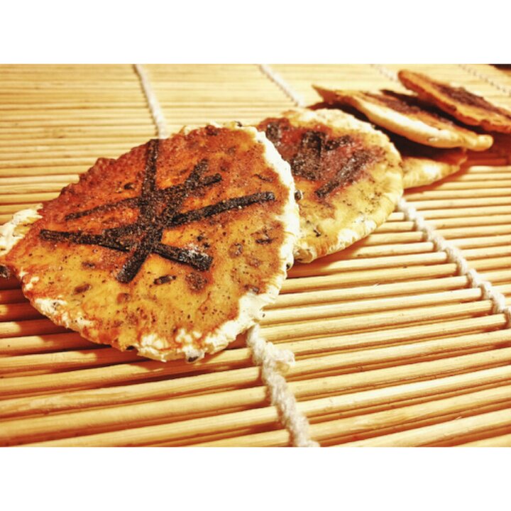 噶颖joy做的酱油仙贝