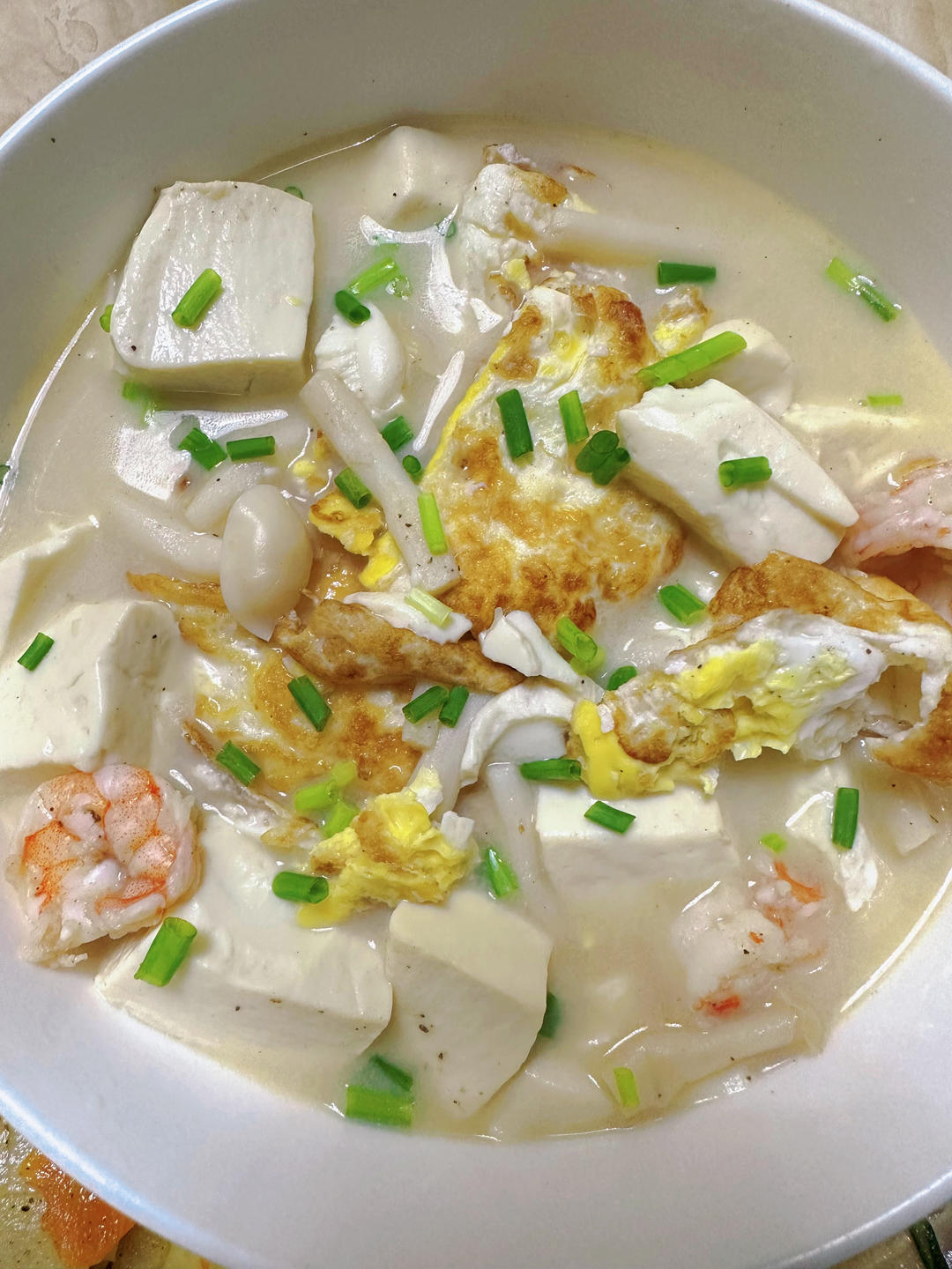 鲜虾菌菇豆腐汤