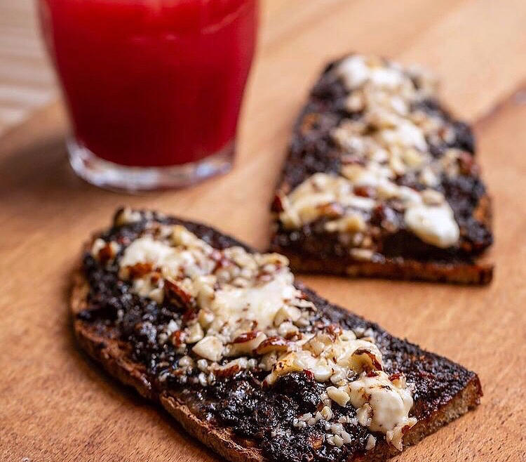 好吃到添手指的高蛋白低脂巧克力花生酱