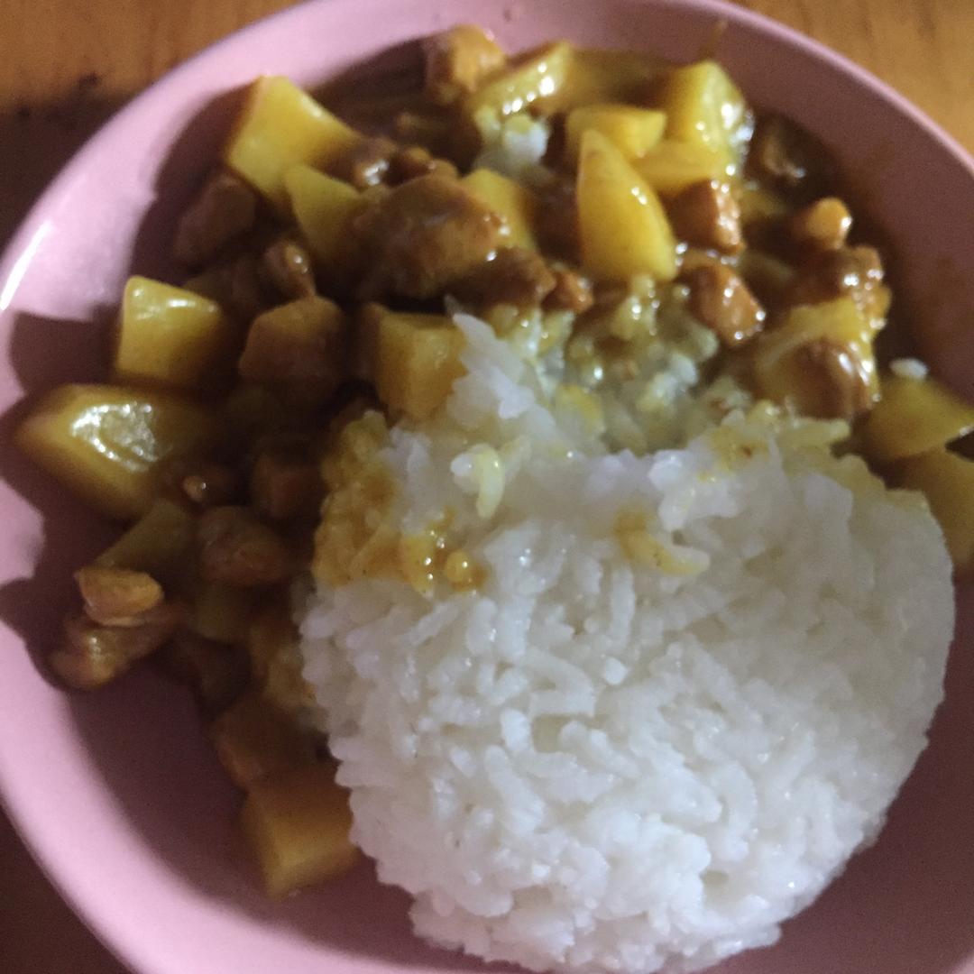 咖喱鸡肉饭