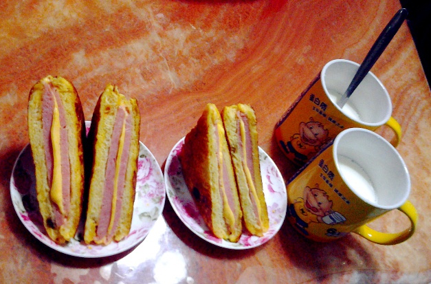 港式小食火腿西多士