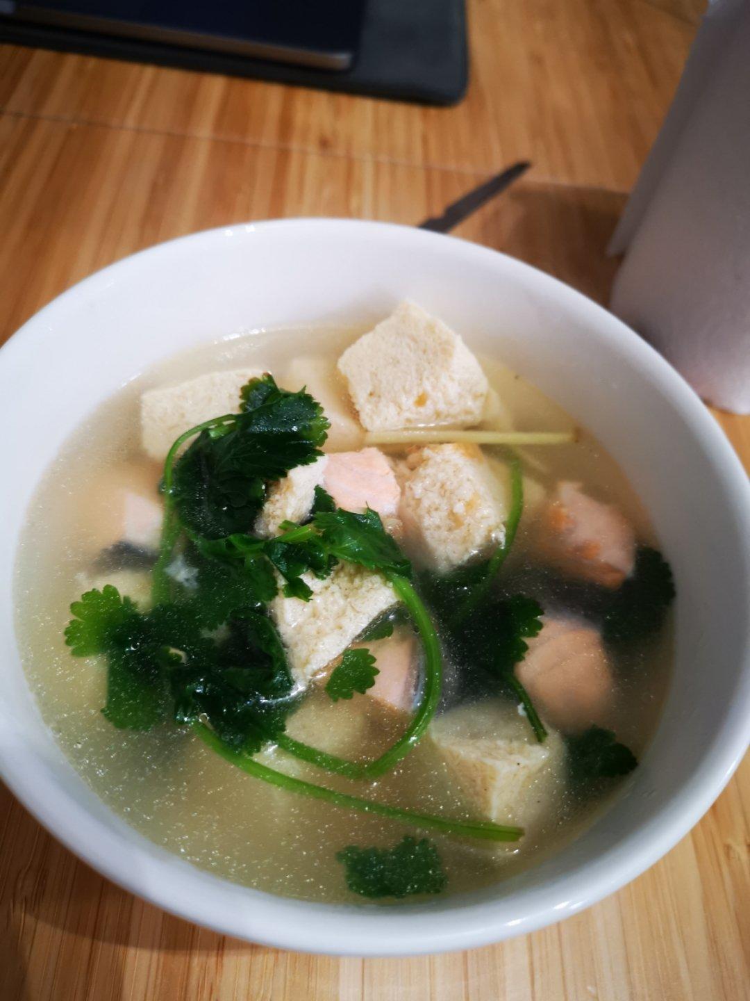 三文鱼豆腐汤