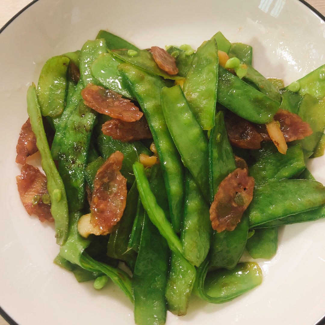 无比简单的荷兰豆炒腊肠，营养又好吃～！