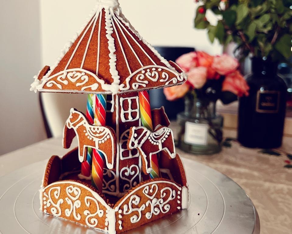 旋转木马姜饼屋