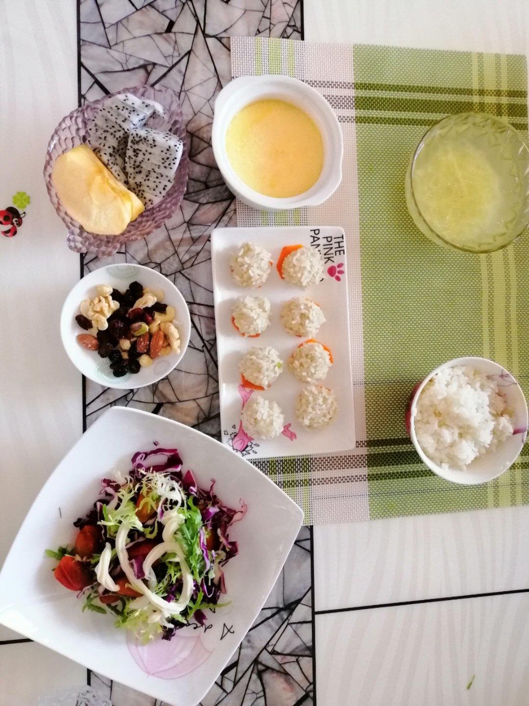 蟹味菇金汤鲜虾豆腐羹