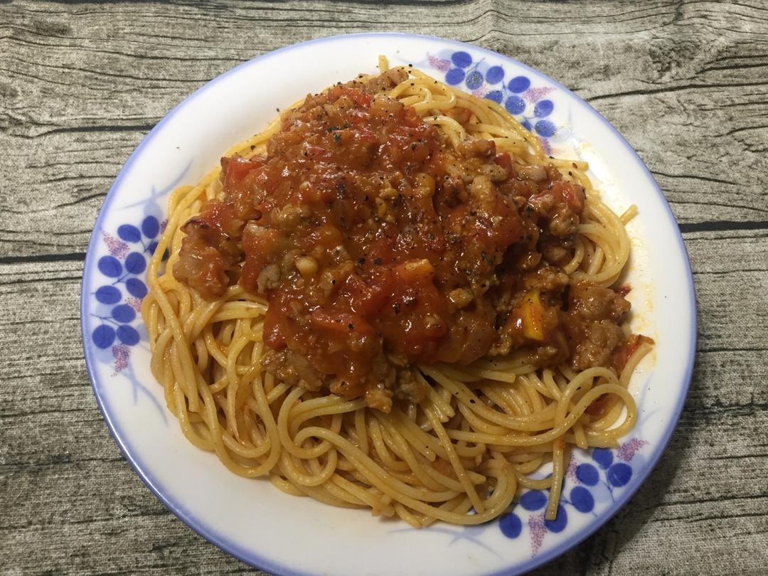 番茄肉酱意大利面