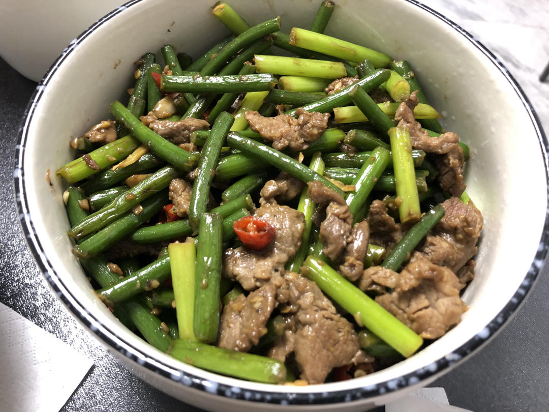 嫩炒牛肉蒜苔