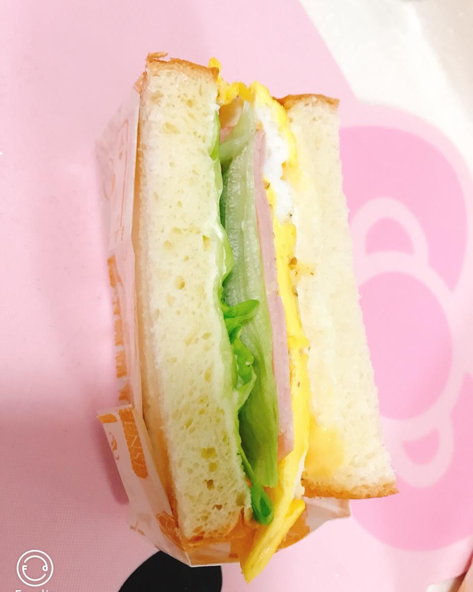 《Tinrry下午茶》教你做吞拿鱼三明治