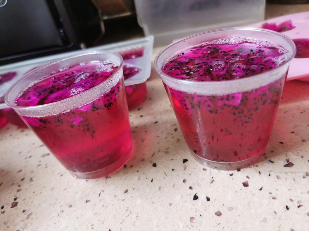 超级简单的火龙果果冻(凉粉版)