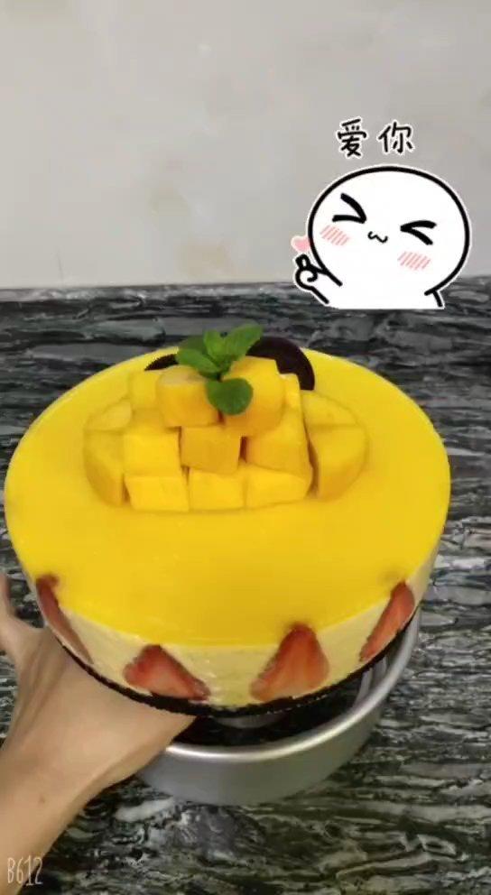 8寸芒果慕斯蛋糕
