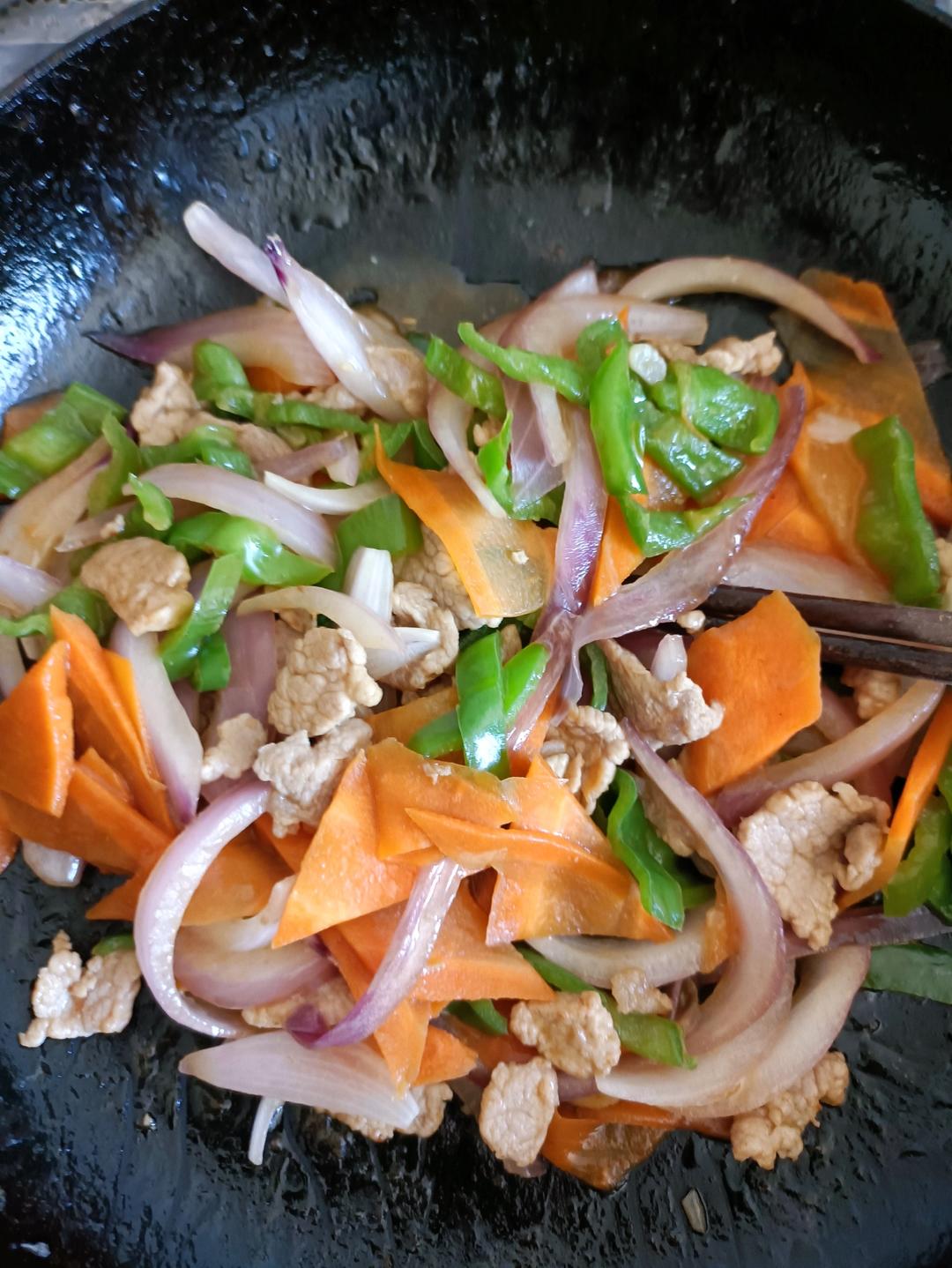 米饭杀手>o<辣椒炒肉片