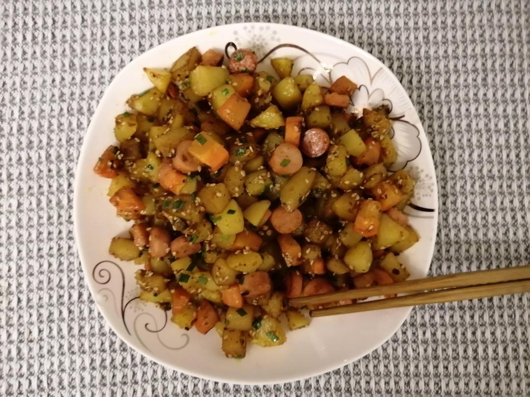 孜然火腿土豆丁