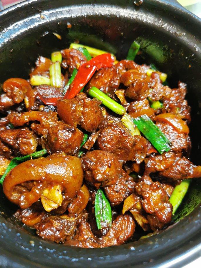 【红烧羊肉煲】