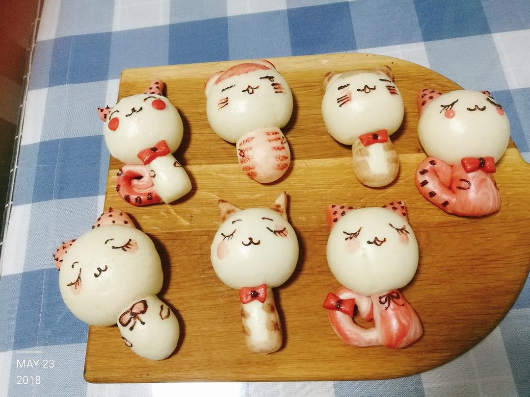 13523083499做的卡通馒头小猫