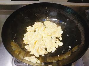 菠菜炒鸡蛋的做法 步骤4