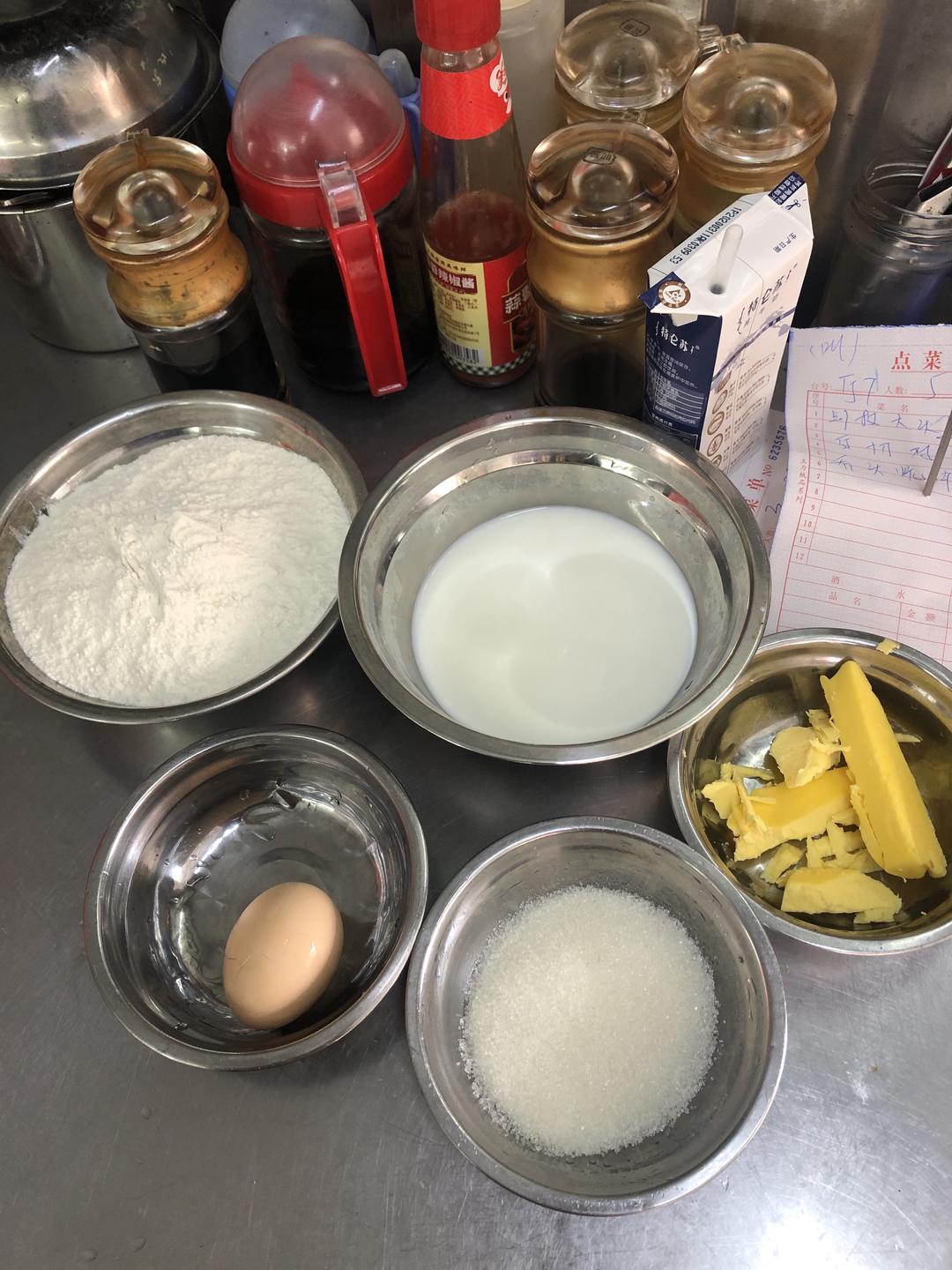 纯奶手撕吐司的做法 步骤1