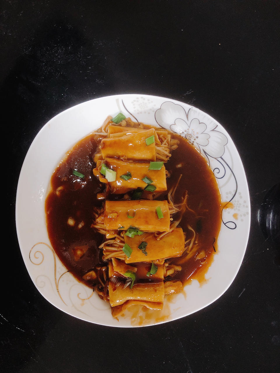 金针菇豆皮卷