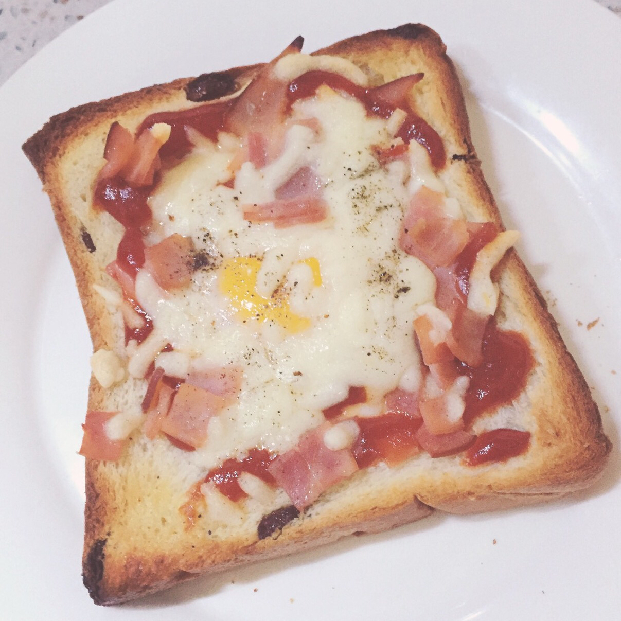 吐司太阳蛋披萨