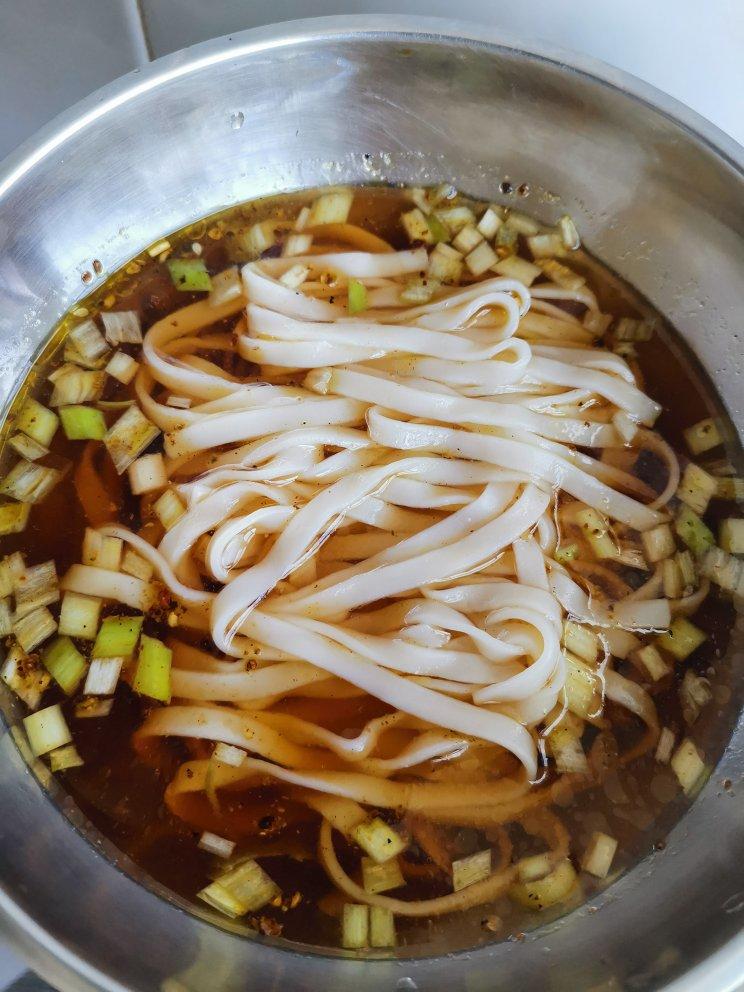 快手早餐-酱汤面，汤都喝光