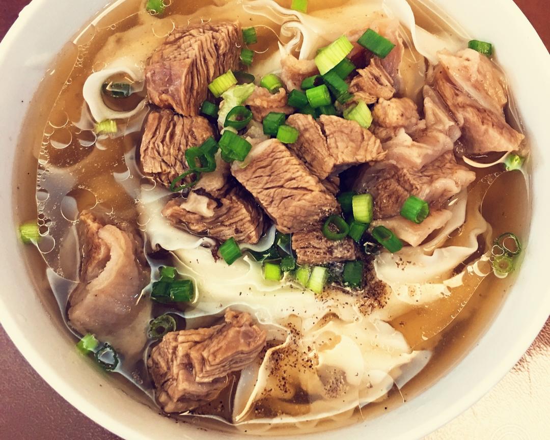 清汤牛腩面的做法