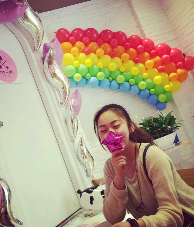 拖鞋上的豆豆__