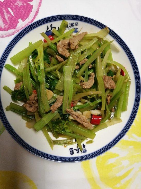 香芹炒肉～香辣版下饭菜(*^_^*)