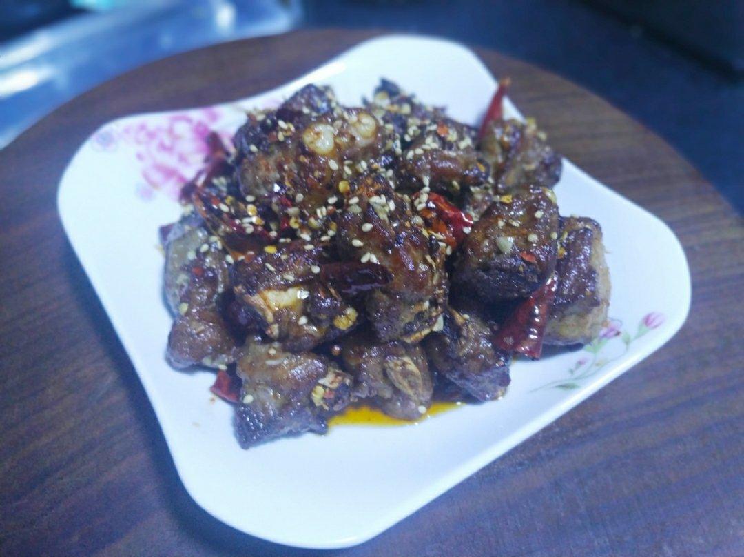 【椒盐蒜香排骨】